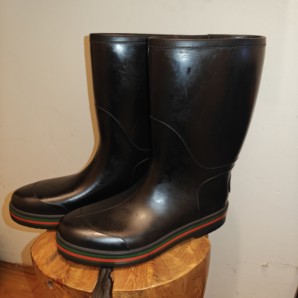 Gucci Black Rain Boots with Green and Red Accents